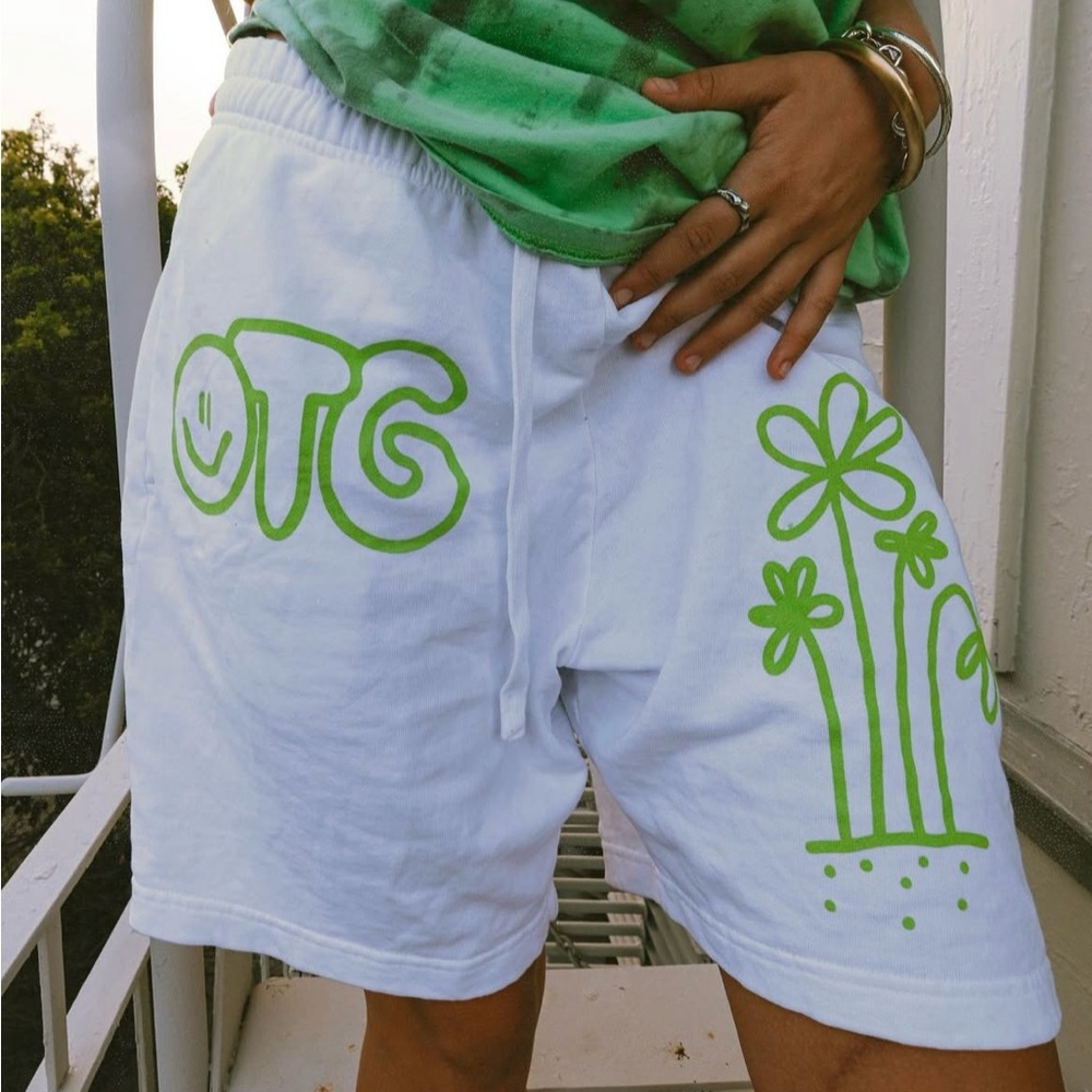 OTG OFF THE GRID 100% Cotton White Shorts Unisex Adult Size L NWOT